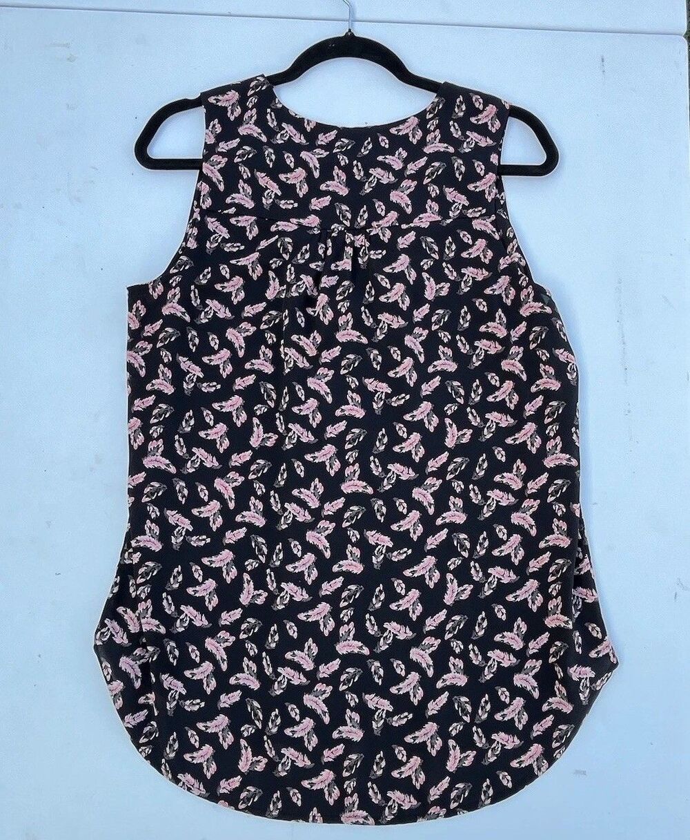 Pleione Size M Tunic Blouse w/ pink & white feather print - Picture 9 of 12